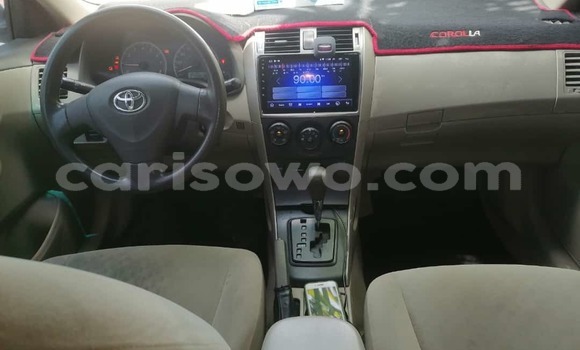 Sayi Na hannu Toyota Corolla White Mota in Cotonou a Benin Sayi Na hannu Toyota Corolla White Mota in Cotonou a Benin