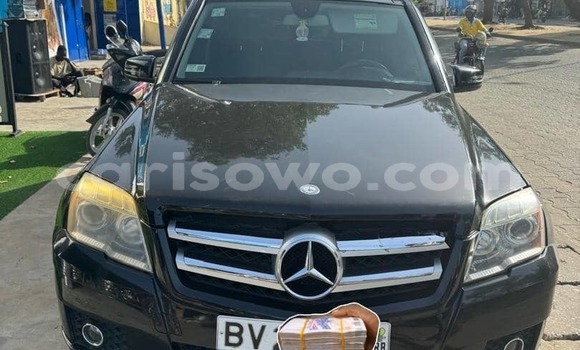 Sayi Na hannu Mercedes-Benz GLK–Class Black Mota in Cotonou a Benin