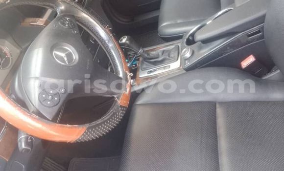 Ra Àlòkù Mercedes-Benz GLK–Class Black Ọkọ̀ in Cotonou ni Benin Ra Àlòkù Mercedes-Benz GLK–Class Black Ọkọ̀ in Cotonou ni Benin