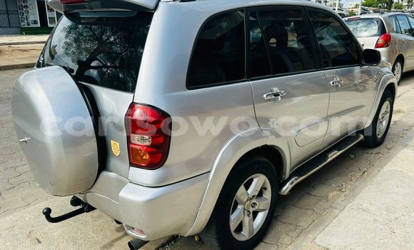 Ra Àlòkù Toyota RAV4 Silver Ọkọ̀ in Cotonou ni Benin Ra Àlòkù Toyota RAV4 Silver Ọkọ̀ in Cotonou ni Benin