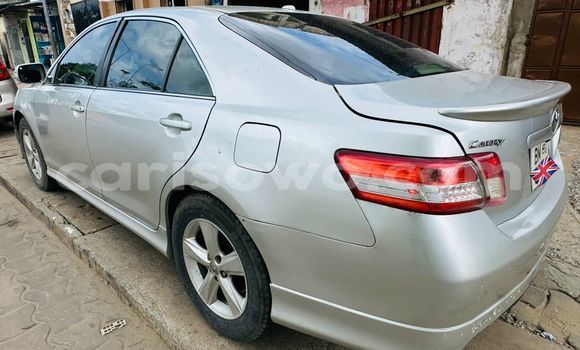 Ra Àlòkù Toyota Camry Silver Ọkọ̀ in Cotonou ni Benin Ra Àlòkù Toyota Camry Silver Ọkọ̀ in Cotonou ni Benin
