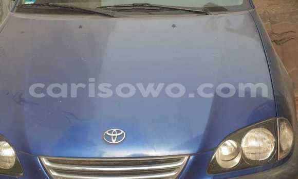 Sayi Na hannu Toyota Avensis Blue Mota in Cotonou a Benin Sayi Na hannu Toyota Avensis Blue Mota in Cotonou a Benin
