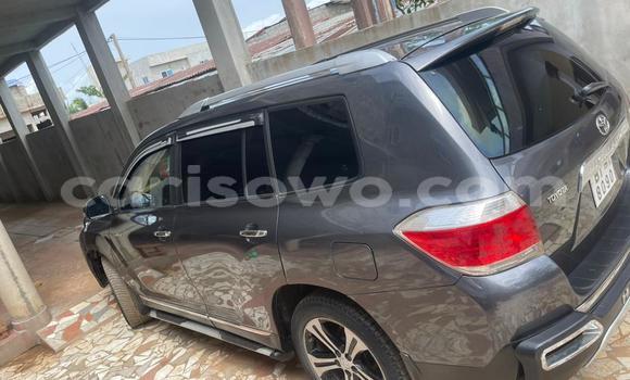 Ra Àlòkù Toyota Highlander Brown Ọkọ̀ in Cotonou ni Benin Ra Àlòkù Toyota Highlander Brown Ọkọ̀ in Cotonou ni Benin