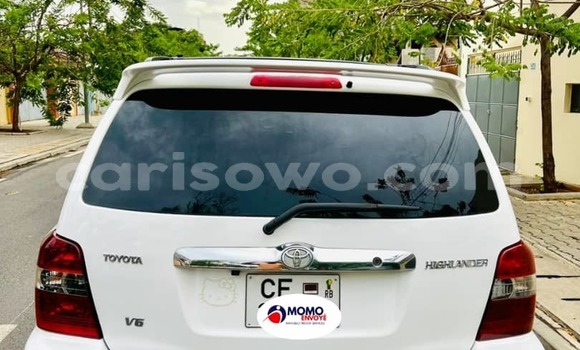Buy Used Toyota Highlander White Car in Cotonou in Benign Buy Used Toyota Highlander White Car in Cotonou in Benign