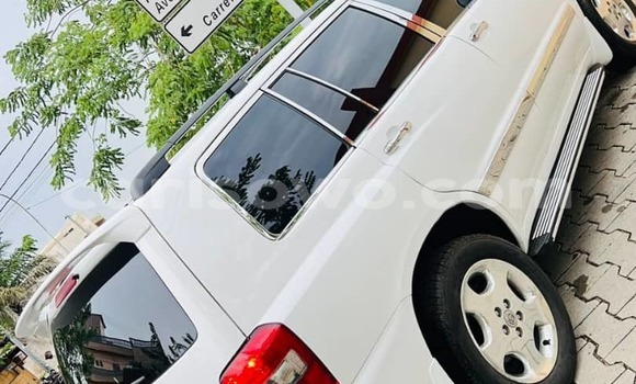 Buy Used Toyota Highlander White Car in Cotonou in Benign Buy Used Toyota Highlander White Car in Cotonou in Benign