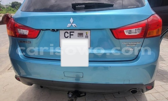 Acheter Occasion Voiture Mitsubishi Outlander Vert à Cotonou, Benin Acheter Occasion Voiture Mitsubishi Outlander Vert à Cotonou, Benin