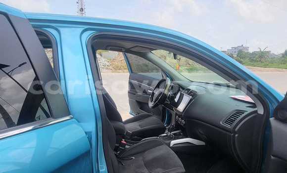 Acheter Occasion Voiture Mitsubishi Outlander Vert à Cotonou, Benin Acheter Occasion Voiture Mitsubishi Outlander Vert à Cotonou, Benin