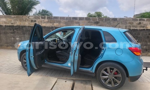 Acheter Occasion Voiture Mitsubishi Outlander Vert à Cotonou, Benin Acheter Occasion Voiture Mitsubishi Outlander Vert à Cotonou, Benin