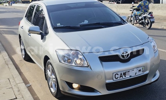 Ra Àlòkù Toyota Auris Silver Ọkọ̀ in Cotonou ni Benin Ra Àlòkù Toyota Auris Silver Ọkọ̀ in Cotonou ni Benin