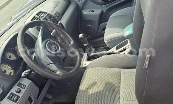 Acheter Occasion Voiture Toyota RAV4 Bleu à Cotonou, Benin Acheter Occasion Voiture Toyota RAV4 Bleu à Cotonou, Benin