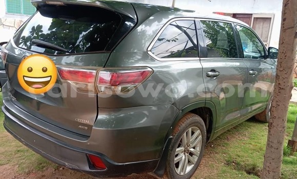 Acheter Occasion Voiture Toyota Highlander Vert à Cotonou, Benin Acheter Occasion Voiture Toyota Highlander Vert à Cotonou, Benin