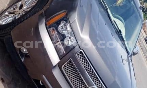 Buy Used Chevlolet Spin Brown Car in Cotonou in Benign