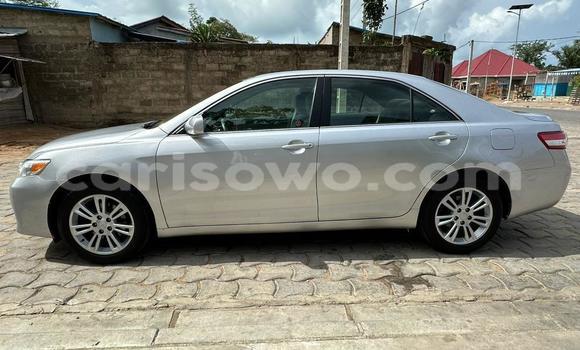 Ra Àlòkù Toyota Camry Silver Ọkọ̀ in Cotonou ni Benin Ra Àlòkù Toyota Camry Silver Ọkọ̀ in Cotonou ni Benin
