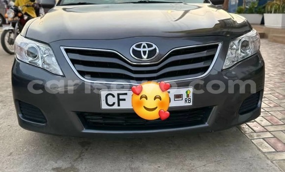 Sayi Na hannu Toyota Camry Black Mota in Cotonou a Benin