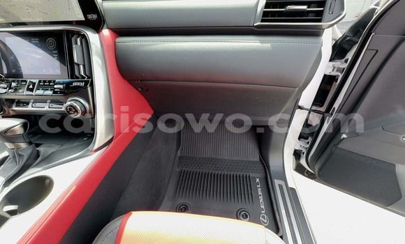 Sayi Sabo Lexus LX White Mota in Cotonou a Benin Sayi Sabo Lexus LX White Mota in Cotonou a Benin