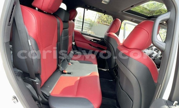 Sayi Sabo Lexus LX White Mota in Cotonou a Benin Sayi Sabo Lexus LX White Mota in Cotonou a Benin