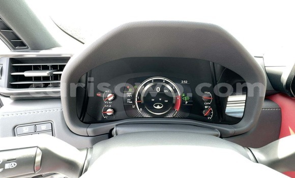 Sayi Sabo Lexus LX White Mota in Cotonou a Benin Sayi Sabo Lexus LX White Mota in Cotonou a Benin