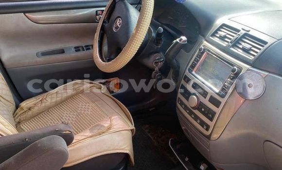 Sayi Na hannu Toyota Avensis Sauran Mota in Cotonou a Benin Sayi Na hannu Toyota Avensis Sauran Mota in Cotonou a Benin