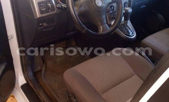 Sayi Na hannu Pontiac Vibe White Mota in Cotonou a Benin Sayi Na hannu Pontiac Vibe White Mota in Cotonou a Benin