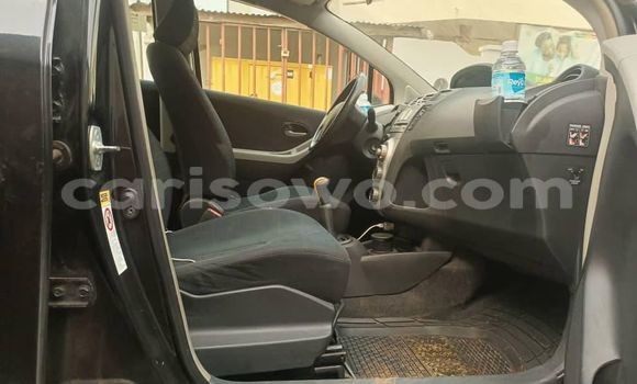 Sayi Na hannu Toyota Yaris Black Mota in Cotonou a Benin Sayi Na hannu Toyota Yaris Black Mota in Cotonou a Benin