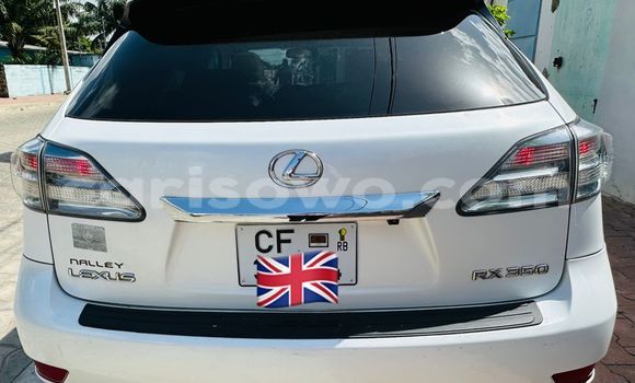 Sayi Na hannu Lexus RX 350 White Mota in Cotonou a Benin Sayi Na hannu Lexus RX 350 White Mota in Cotonou a Benin
