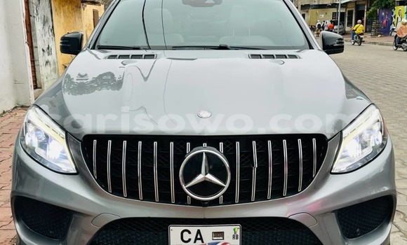 Acheter Occasion Voiture Mercedes-Benz GLE Gris à Cotonou, Benin Acheter Occasion Voiture Mercedes-Benz GLE Gris à Cotonou, Benin