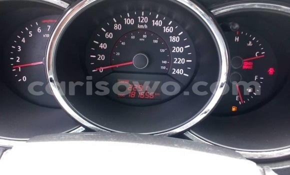 Acheter Occasion Voiture Kia Sorento Blanc à Cotonou, Benin Acheter Occasion Voiture Kia Sorento Blanc à Cotonou, Benin