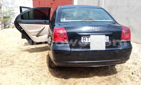 Sayi Na hannu Toyota Avensis Black Mota in Cotonou a Benin