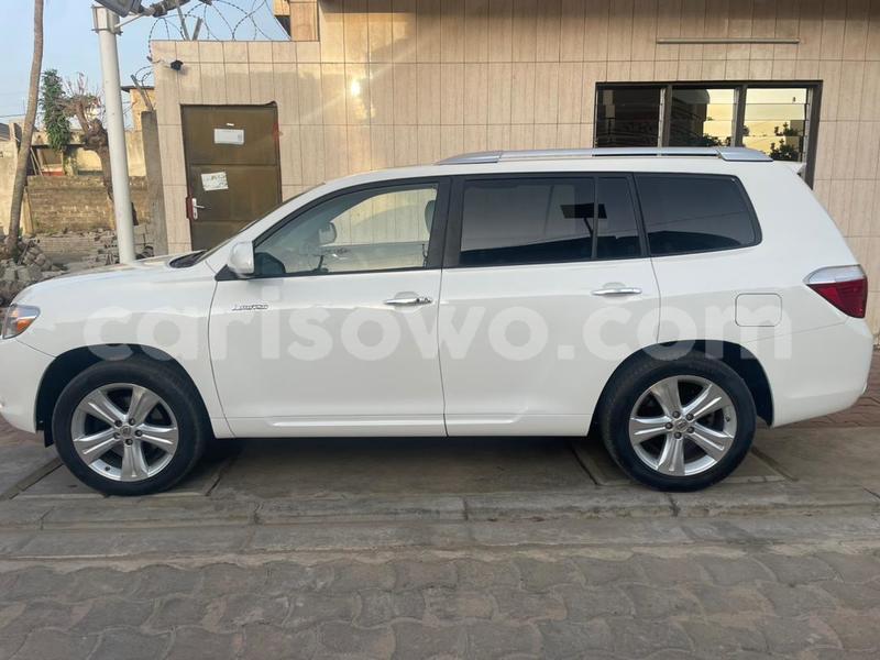 Big with watermark toyota highlander benin cotonou 20250