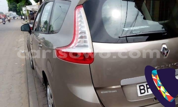 Sayi Na hannu Renault Scenic Azurfa Mota in Cotonou a Benin Sayi Na hannu Renault Scenic Azurfa Mota in Cotonou a Benin