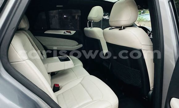 Ra Àlòkù Mercedes-Benz GLE Silver Ọkọ̀ in Cotonou ni Benin Ra Àlòkù Mercedes-Benz GLE Silver Ọkọ̀ in Cotonou ni Benin