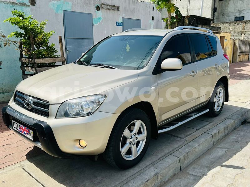 Big with watermark toyota rav4 benin cotonou 20271