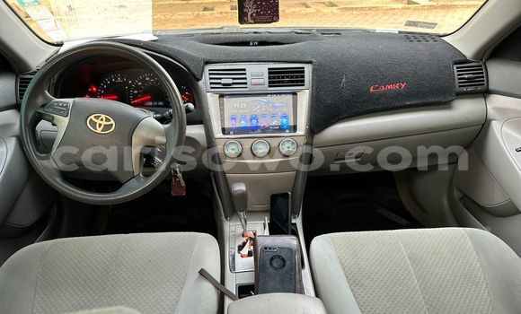 Sayi Na hannu Toyota Camry Brown Mota in Cotonou a Benin Sayi Na hannu Toyota Camry Brown Mota in Cotonou a Benin