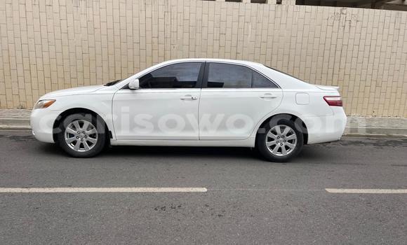 Sayi Na hannu Toyota Camry White Mota in Abomey a Benin Sayi Na hannu Toyota Camry White Mota in Abomey a Benin