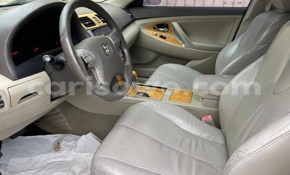 Sayi Na hannu Toyota Camry White Mota in Abomey a Benin Sayi Na hannu Toyota Camry White Mota in Abomey a Benin