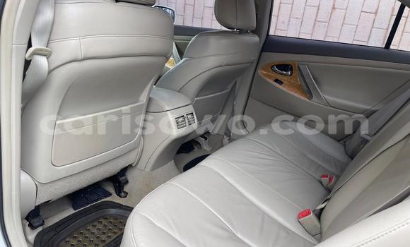 Sayi Na hannu Toyota Camry White Mota in Abomey a Benin Sayi Na hannu Toyota Camry White Mota in Abomey a Benin