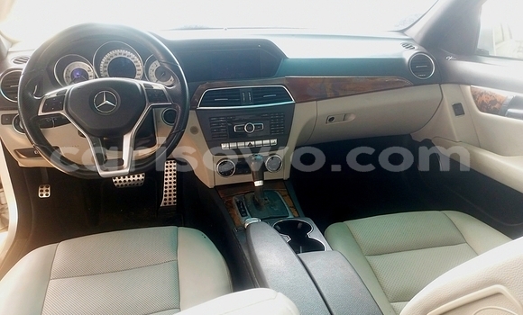 Acheter Occasion Voiture Mercedes-Benz C–Class Gris à Cotonou, Benin Acheter Occasion Voiture Mercedes-Benz C–Class Gris à Cotonou, Benin