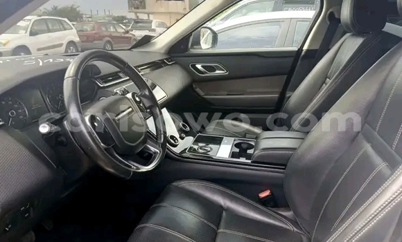 Sayi Na hannu Range Rover Range Rover White Mota in Cotonou a Benin Sayi Na hannu Range Rover Range Rover White Mota in Cotonou a Benin