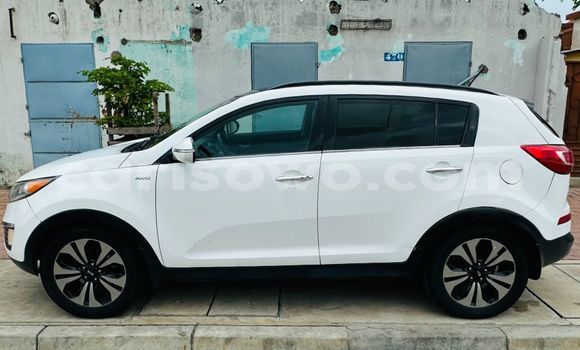 Sayi Na hannu Kia Sportage White Mota in Cotonou a Benin