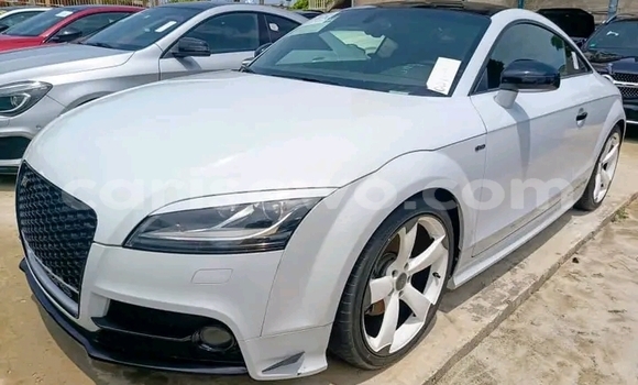 Sayi Na hannu Audi TT White Mota in Cotonou a Benin Sayi Na hannu Audi TT White Mota in Cotonou a Benin