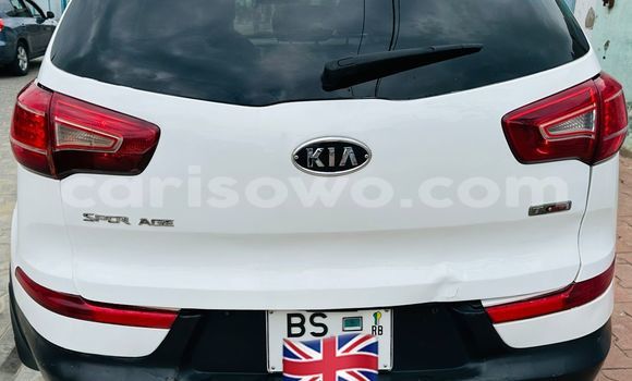 Ra Àlòkù Kia Sportage funfun Ọkọ̀ in Cotonou ni Benin