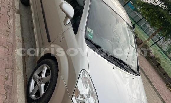 Ra Àlòkù Toyota Corolla Verso Silver Ọkọ̀ in Cotonou ni Benin Ra Àlòkù Toyota Corolla Verso Silver Ọkọ̀ in Cotonou ni Benin