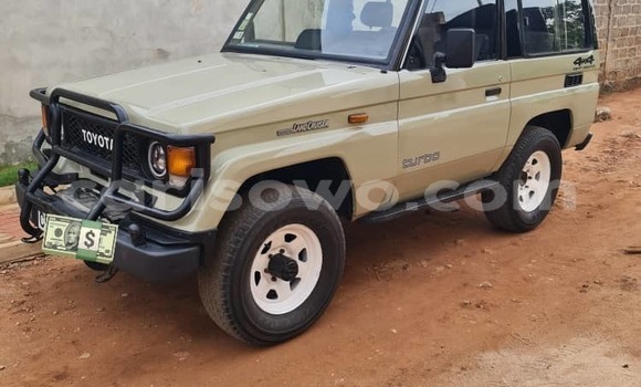 Sayi Na hannu Toyota Land Cruiser Sauran Mota in Cotonou a Benin Sayi Na hannu Toyota Land Cruiser Sauran Mota in Cotonou a Benin