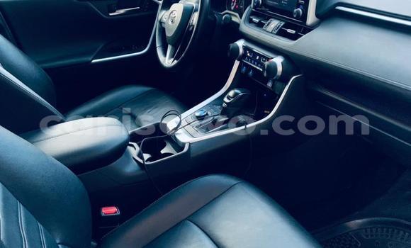 Sayi Na hannu Toyota RAV4 Azurfa Mota in Cotonou a Benin Sayi Na hannu Toyota RAV4 Azurfa Mota in Cotonou a Benin