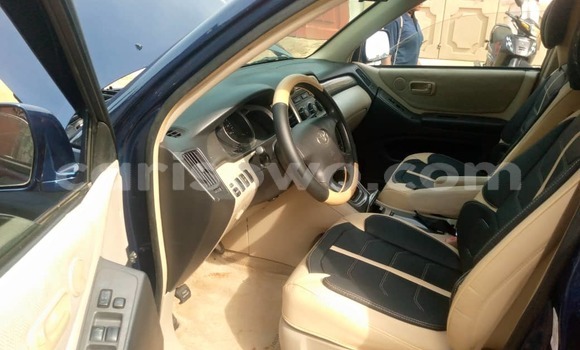 Ra Àlòkù Toyota Highlander Blue Ọkọ̀ in Cotonou ni Benin Ra Àlòkù Toyota Highlander Blue Ọkọ̀ in Cotonou ni Benin