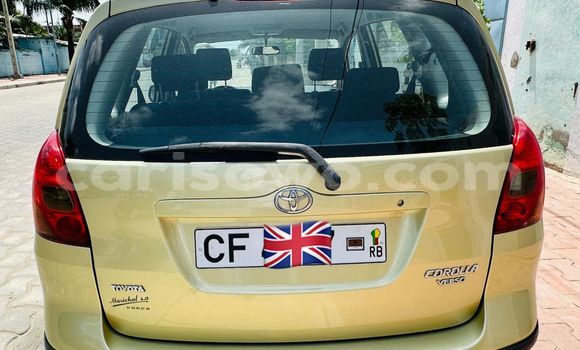 Acheter Occasion Voiture Toyota Corolla Verso Vert à Cotonou, Benin Acheter Occasion Voiture Toyota Corolla Verso Vert à Cotonou, Benin