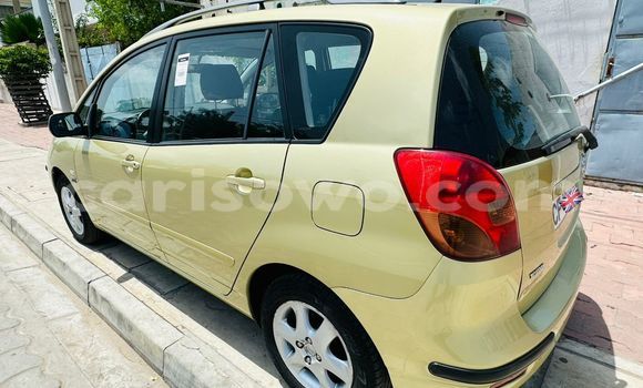 Acheter Occasion Voiture Toyota Corolla Verso Vert à Cotonou, Benin Acheter Occasion Voiture Toyota Corolla Verso Vert à Cotonou, Benin
