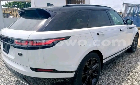 Sayi Na hannu Range Rover Range Rover White Mota in Cotonou a Benin Sayi Na hannu Range Rover Range Rover White Mota in Cotonou a Benin