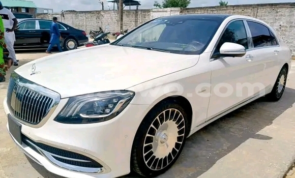Acheter Occasion Voiture Mercedes-Benz Maybach S-klasse Blanc à Cotonou, Benin Acheter Occasion Voiture Mercedes-Benz Maybach S-klasse Blanc à Cotonou, Benin