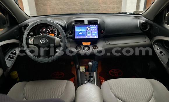 Sayi Na hannu Toyota RAV4 Blue Mota in Cotonou a Benin Sayi Na hannu Toyota RAV4 Blue Mota in Cotonou a Benin